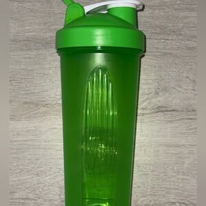2/$15 XSHAKER Shaker Cup with Wire Whisk, 24-Ounce
